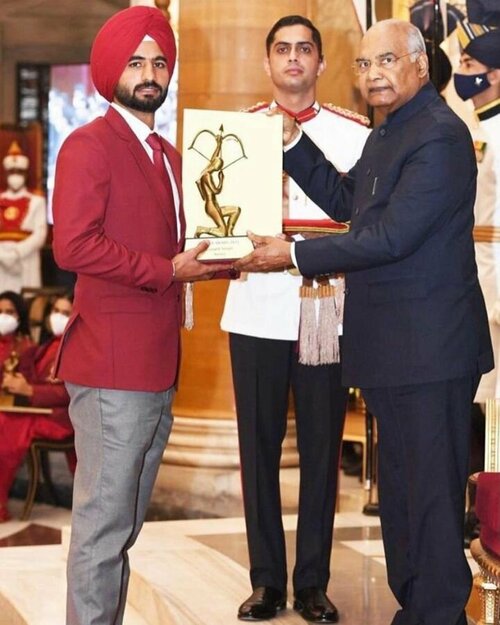 Dr. Manit Arora congratulates his treated patients for being honored by Arjuna Award|Dr Manit Arora|Mohali,Chandigarh