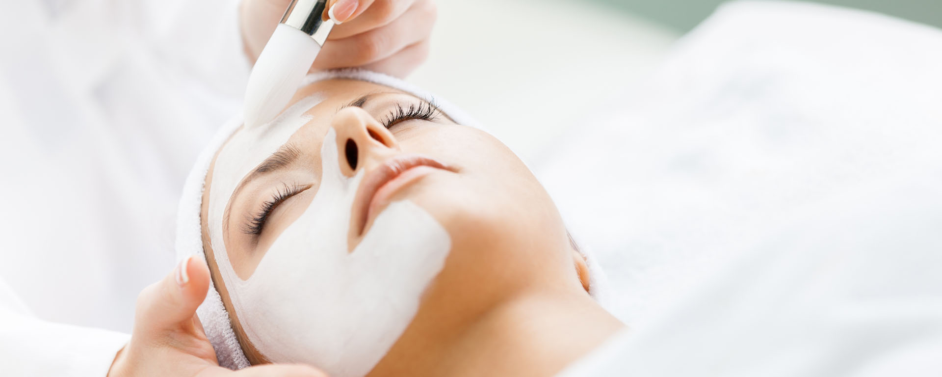 Dr. Soman's Skin and Spine Clinic - banner photos