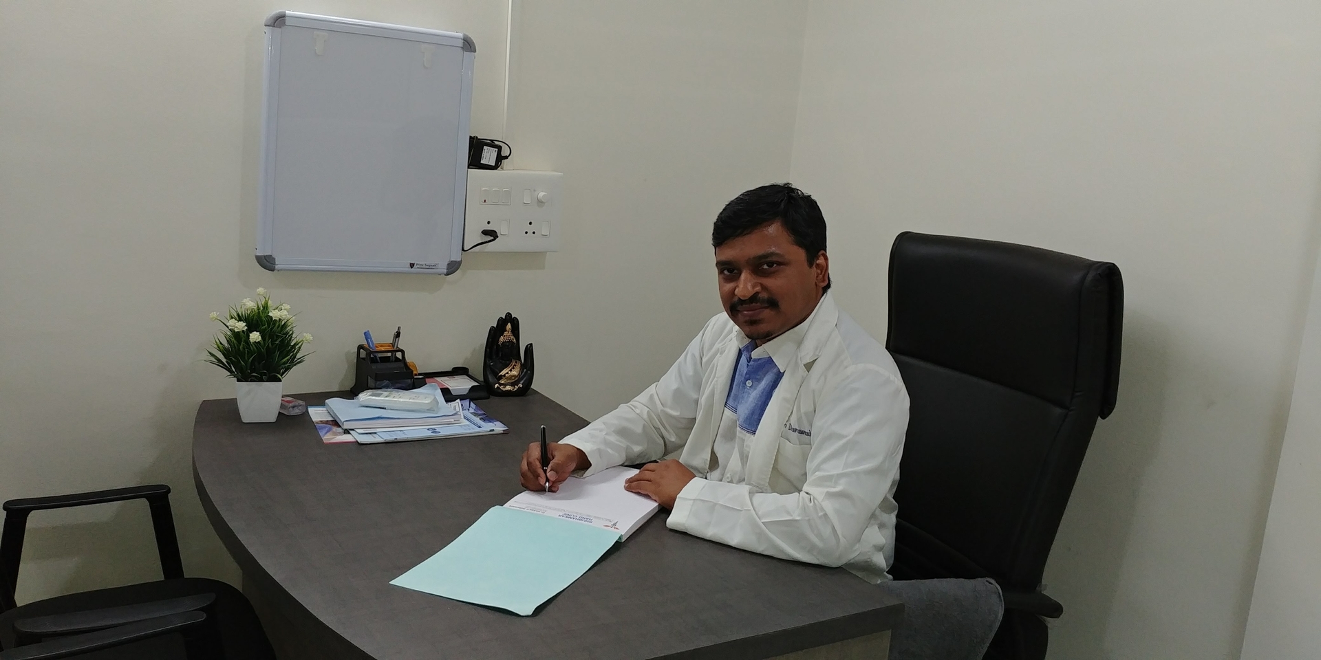 Shubhamkar hand clinic - banner photos