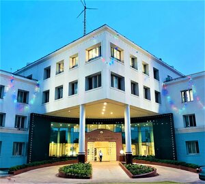 Ruby Hall Matoshree Madanbhai Dhariwal Hospital &amp; Team