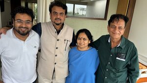 Photo : Happy patient post Robotic TKR