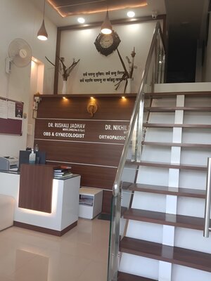 Photo : Reception Desk and team