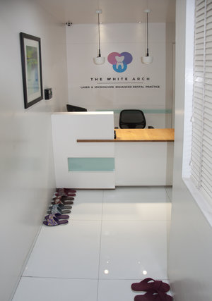 Photo : The White Arch Dental Centre