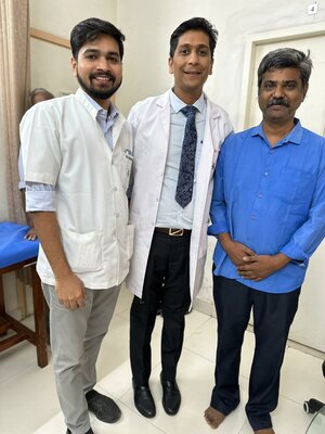 Dr. Ajay Kothari with patients - Dr. Ajay Kothari - Spine Surgeon | Shivaji Nagar, Pune