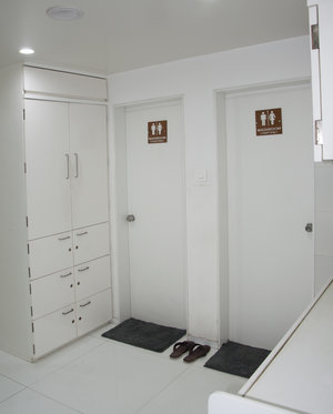 Photo : The White Arch Dental Centre