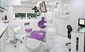 Photo : The White Arch Dental Centre
