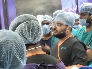 Photo : Dr. Maunil Bhuta Interventional Radiologist