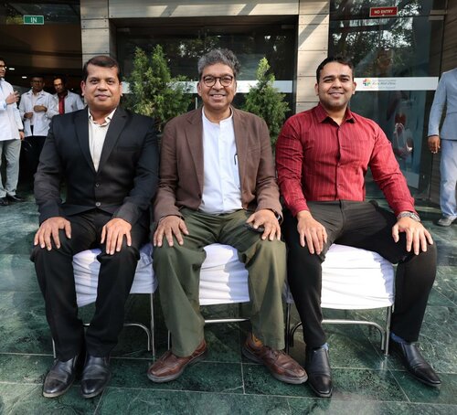 Building/Team/staff photo: Brain & Spine Clinic